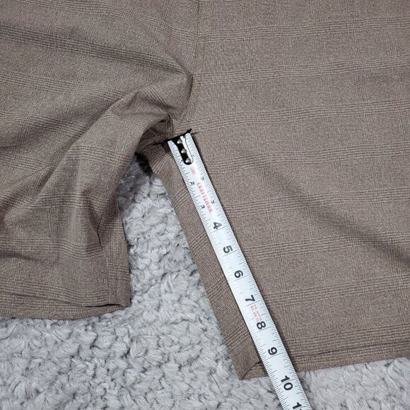 Travis Mathew Grommet 9” Stripe Khaki Tan Brown Golf Shorts Size 38 Stretch - Picture 8 of 9